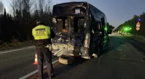 ГАИ устанавливает обстоятельства ДТП с двумя автобусами под Серовом